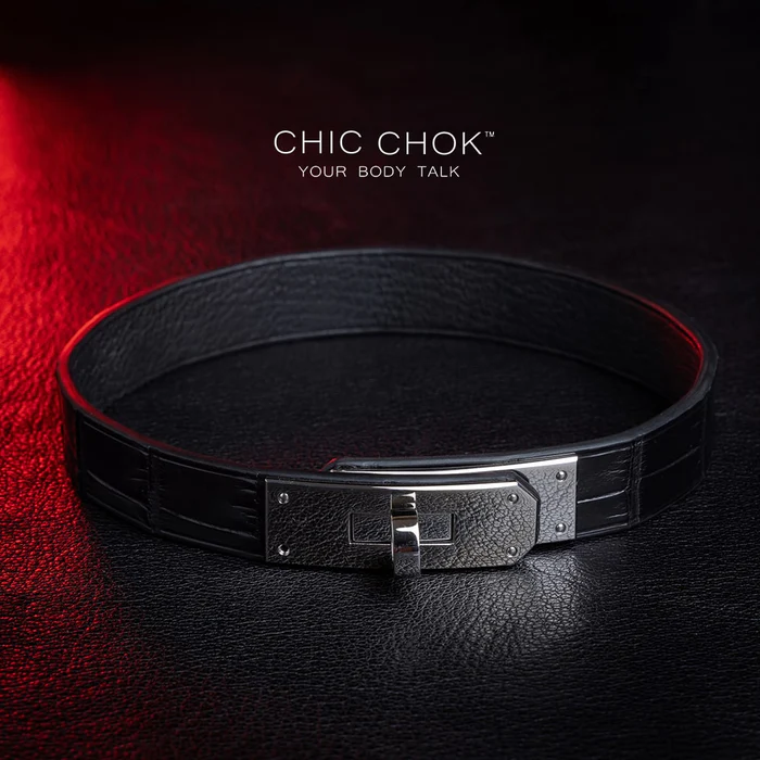 The Crocodile Leather Choker: A Masterpiece of Elegance and Strength