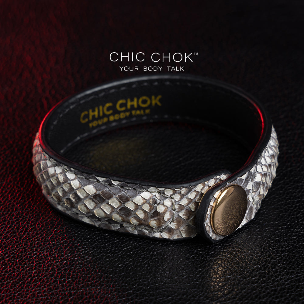 Discover the fashionable charms of CHICCHOK's independent station Marquis de Sade-Bracelett