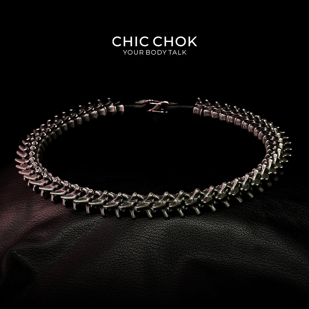 [CHICCHOK] Dragon Themed Choker - Bone Charm Elegance, A Fusion of Strength and Softness in a Collar Design Highlights